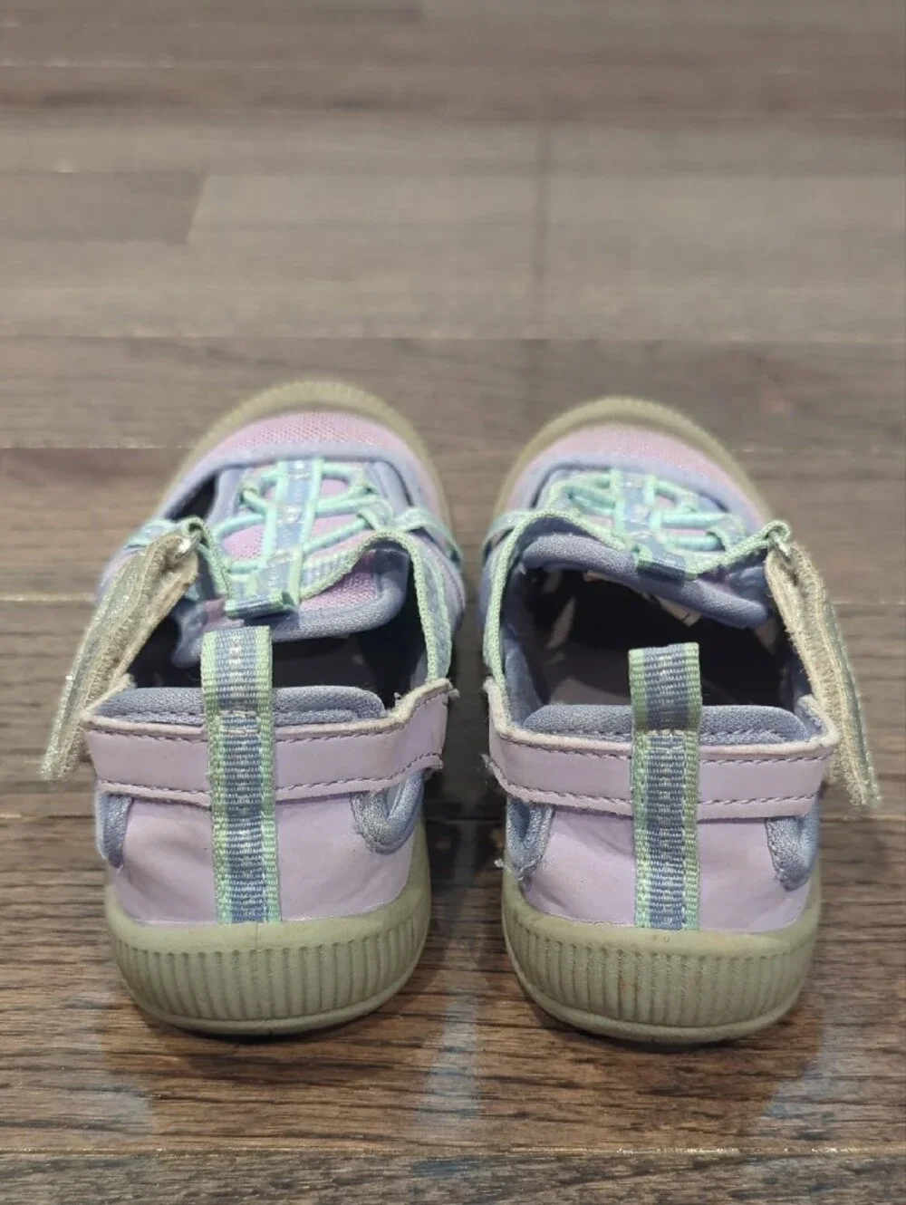 OshKosh Sandals Purple Girls size 9